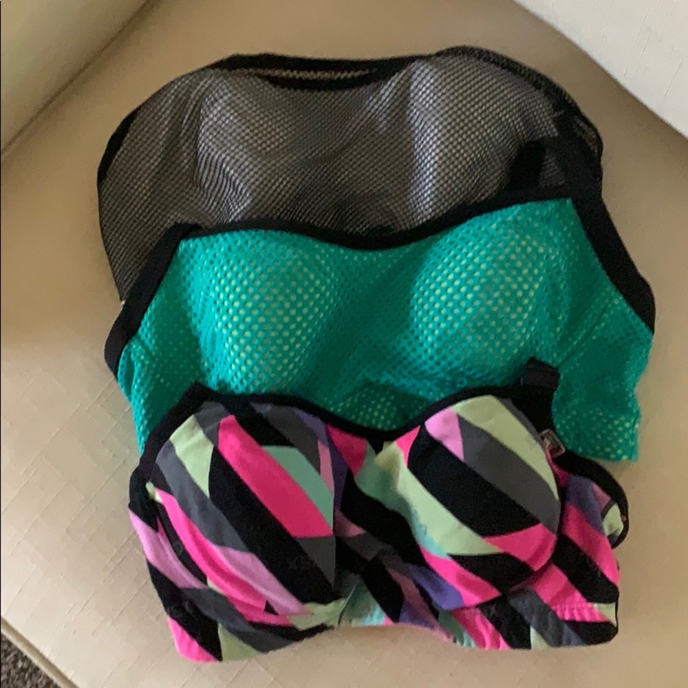 3 VS sport bras